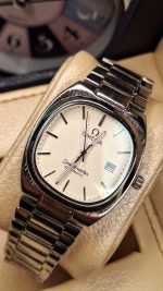 ساعت مچی مردانه اومگا کلاسیک با بند فلزی